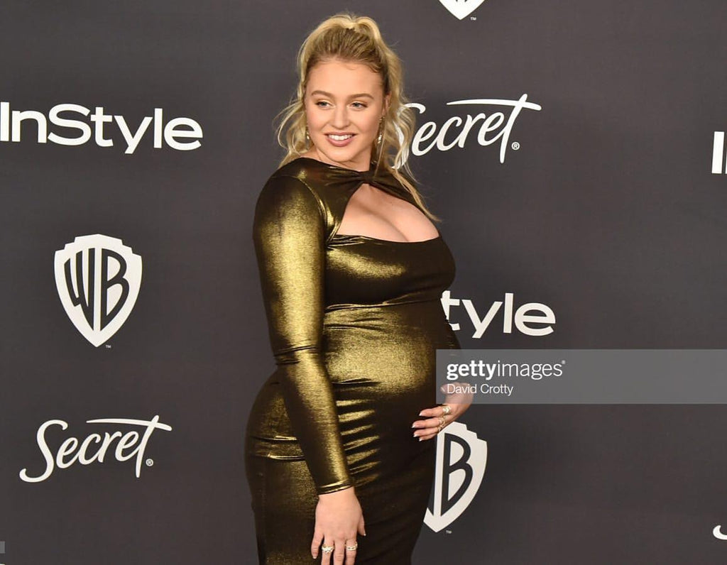 Iskra Lawrence in Stello